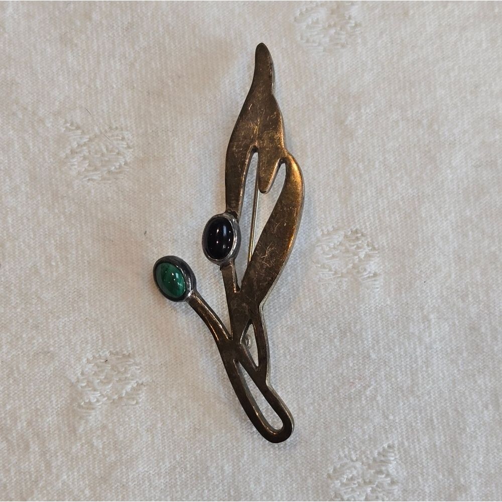 Mexico TG-143 Sterling Silver 925 Floral Brooch with Green and Black Stones